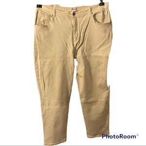 24/7 White denim jeans